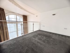 Photo 17- click for photo gallery